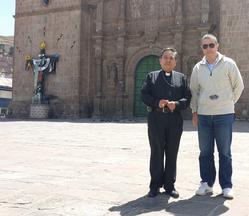 Sua Eccellenza Mons. Jorge Cariiòn, Vescovo di Puno